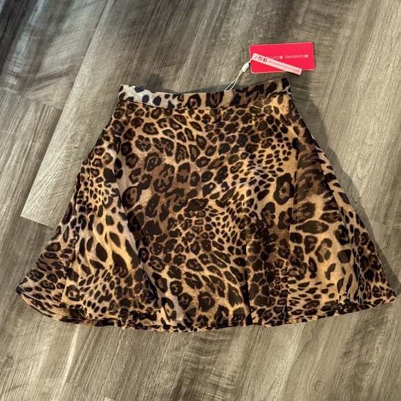 Flared skirt - Picture 1 of 3